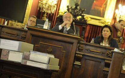 El alcalde de Ourense durante un pleno