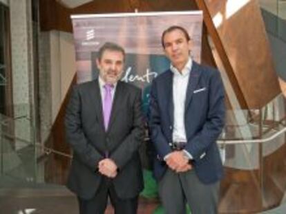 Luis Miguel Gilp&eacute;rez, presidente de Telef&oacute;nica Espa&ntilde;a, junto al consejero delegado de Ericsson Espa&ntilde;a, Jos&eacute; Antonio L&oacute;pez, durante la presentaci&oacute;n del acuerdo.