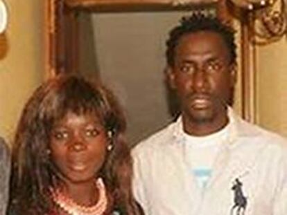 Modou con su familia.