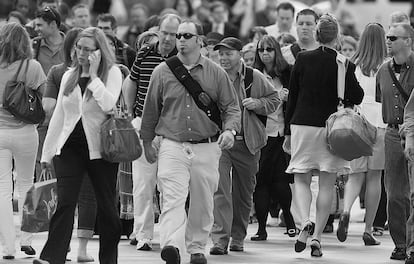 Usuarios del transporte público cerca de la Estación Sur de Boston en junio de 2009. 