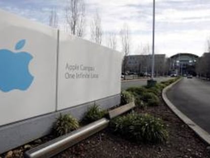 El movimiento en las altas esferas de Apple coincidió hoy además con el cierre de Wall Street debido al huracán "Sandy". EFE/Archivo