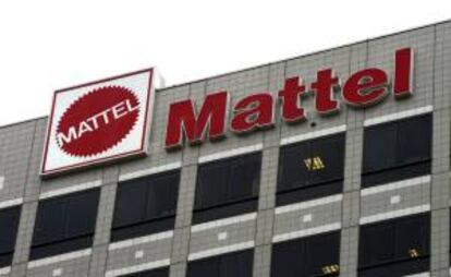 Las ventas de Mattel a nivel mundial descendieron el 7 % mientras en EE.UU. retrocedieron el 2 %, y por marcas cayeron las de algunos de sus juguetes estrella como Barbie (-14 %), Hot Wheels (-2 %), American Girl (-5 %) o Fisher-Price (-6 %). EFE/Archivo