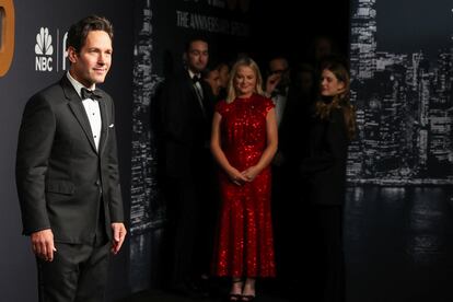 Paul Rudd (Nueva Yersey, 55 años) también es un habitual del programa y no se quiso perder la celebración. De hecho, fue uno de los protagonistas del especial de Navidad del 'show'.