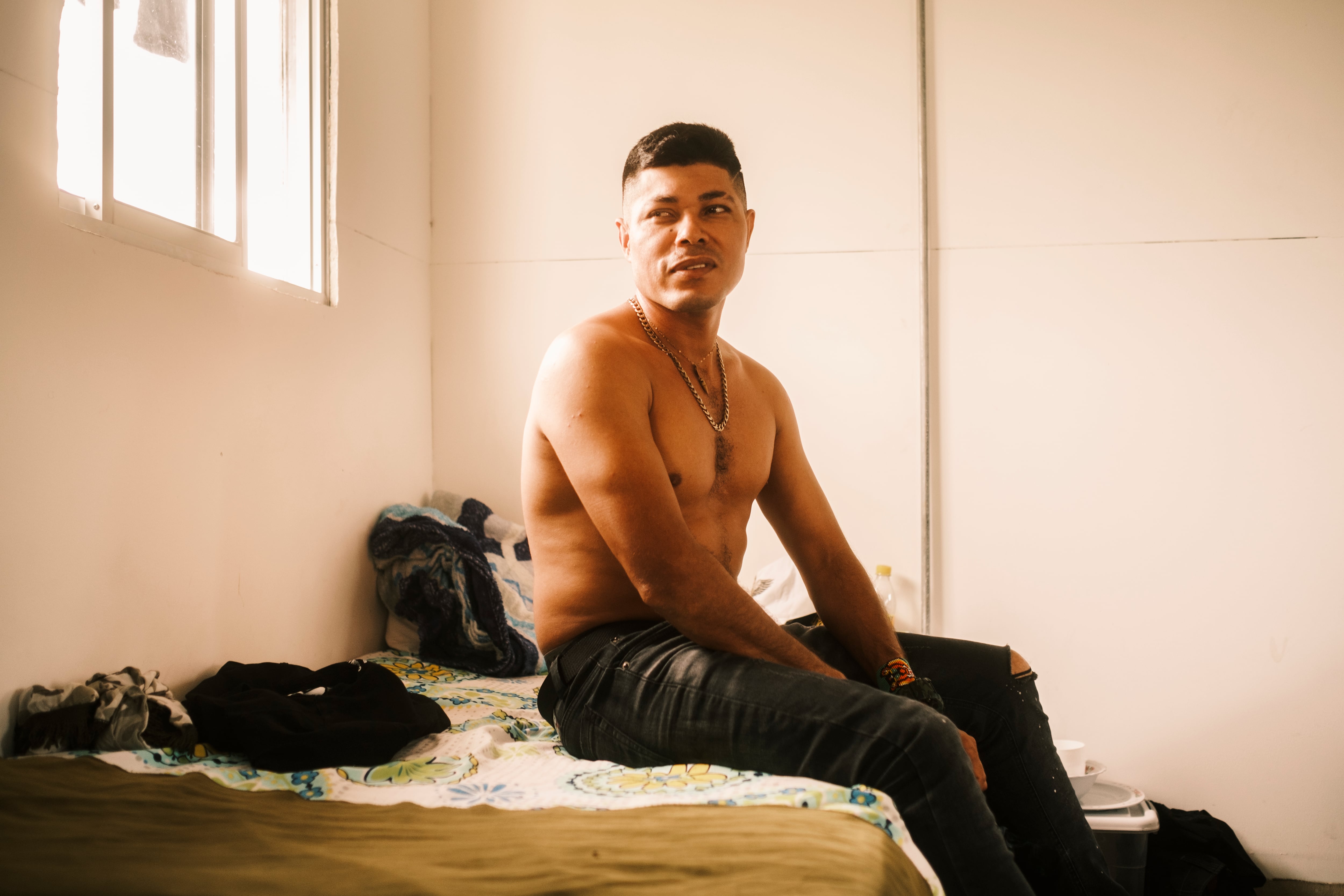 Albeiro en su habitación de la ZUT, en Putumayo, el 30 de julio.