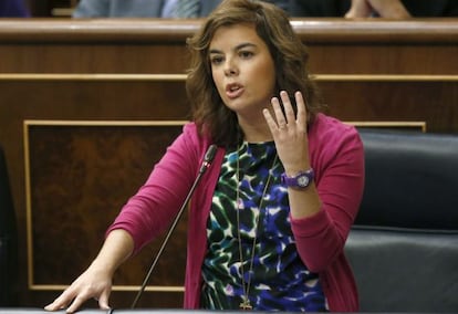 La vicepresidenta del Gobierno, Soraya Sáenz de Santamaría, en el Congreso, durante su última alusión a la Ley de Transparencia.