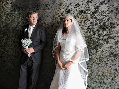Emir Kusturica y Monica Bellucci, en 'En la Vía láctea'.