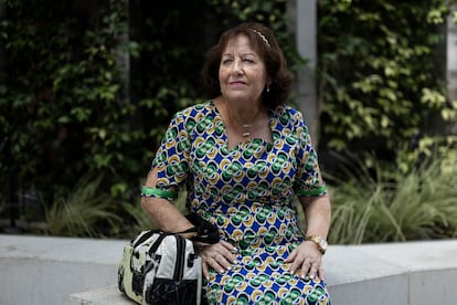 María Ángeles Sandoval, de 75 años, en el centro comercial Westfield La Maquinista de Barcelona, el 5 de julio.