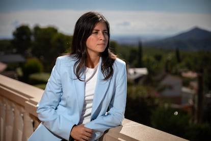Amanda Gutiérrez, presidenta del sindicato de fútbol femenino FutPro, posa para la entrevista en Pallejà (Barcelona).