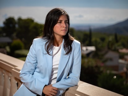 Amanda Gutiérrez, presidenta del sindicato de fútbol femenino FutPro, posa para la entrevista en Pallejà (Barcelona).