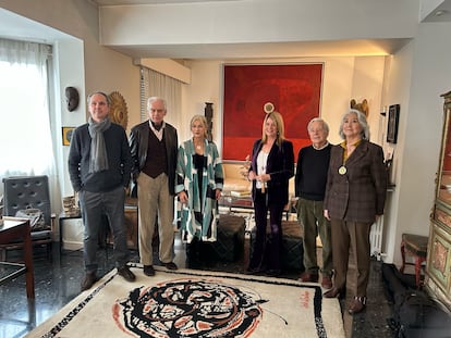 Foto de la reunión en Madrid de la consejera de Cultura de la Junta de Andalucía, Patricia del Pozo (tercera por la izquierda) con los patronos de la Fundación Caballero-Thomas de Carranza.
