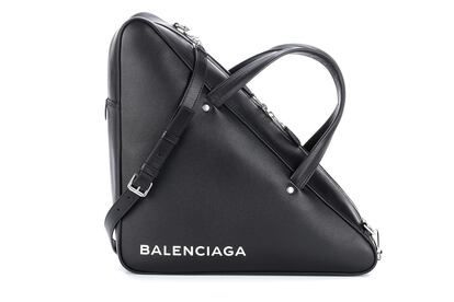 Balenciaga (de 1.695€, rebajado a 1.186€)