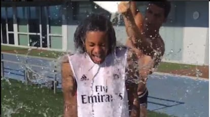 El futbolísta del Real Madrid Marcelo Vieira acepta el reto.