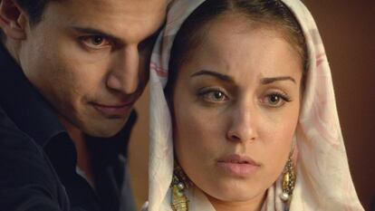 &Aacute;lex Gonz&aacute;lez y Hiba Abouk, protagonistas de &#039;El Pr&iacute;ncipe&#039;, serie que emite Telecinco.