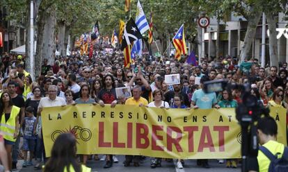 Manifestación en Sabadell (Barcelona) en apoyo a los siete CDR detenidos. 