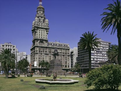 El Palacio Salvo de Montevideo.