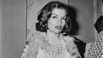 Bianca Jagger, durante el estreno del musical 'Billy' en el Drury Lane Theatre de Londres, el 3 de mayo de 1974.