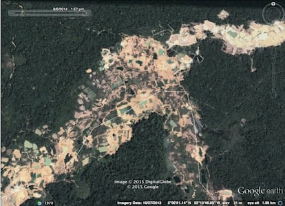 Una mina de oro en Surinam vista por satélite en 2012.