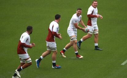 Los ingleses Ludlam, Curry, Wilson y Underhill durante el entrenamiento este viernes. 