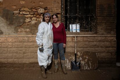 La casa de los padres de María José y Maite Miravet (en la imagen) en la calle Lepanto de Paiporta, este martes. 