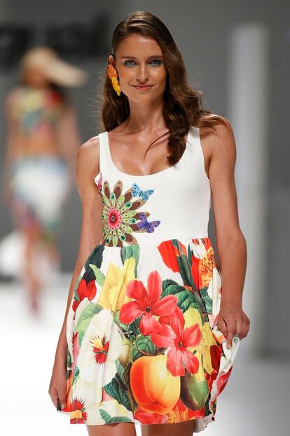 desfile desigual primavera verano 2016