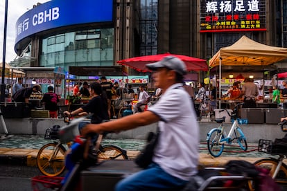 Una escena callejera de Wuhan, una urbe de 11 millones de habitantes en el interior de China. 