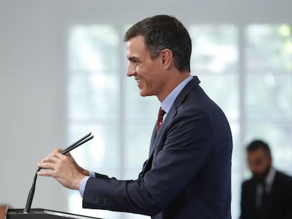 Pedro Sánchez, en Madrid, el 3 de julio, en la recepción a los representantes del movimiento LGTBI.