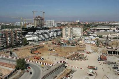 Obras en parte de los solares sobre los que se desarrollará la Operación Chamartín.