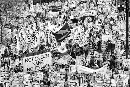 Manifestación en Londres contra la invasión de Irak (2003).