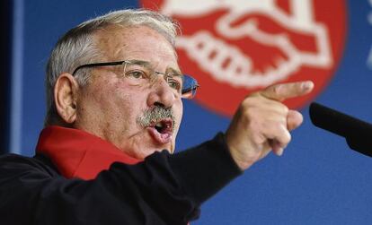 José Ángel Fernández Villa, durante Fiesta Minera asturleonesa de Rodiezmo (León) en 2009.