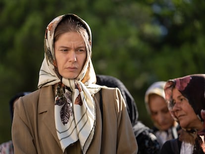 La protagonista de 'Fatma', Burcu Bricik, en un fotograma de la serie de Netflix.