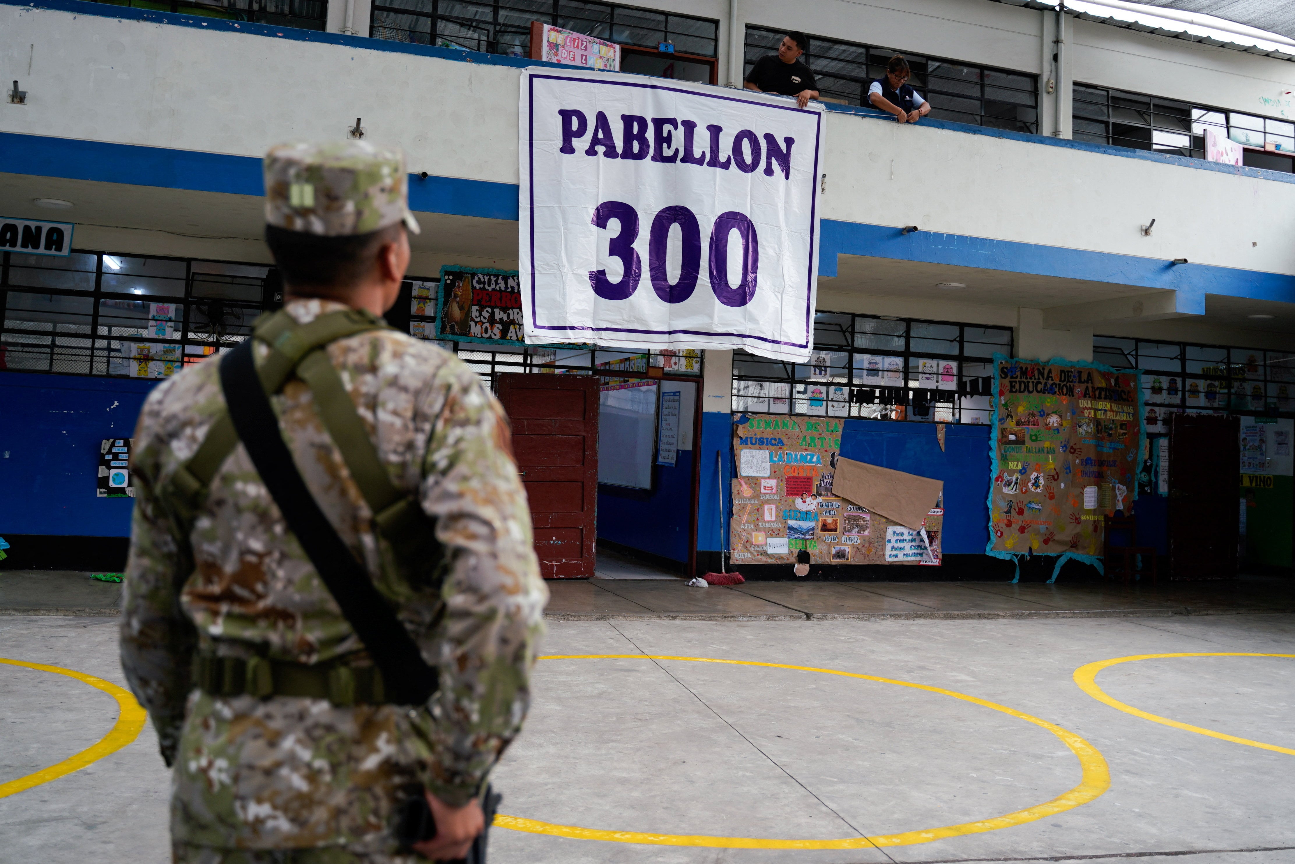 Dos ideas de Perú se enfrentan en unas elecciones marcadas por la inestabilidad política y la inseguridad