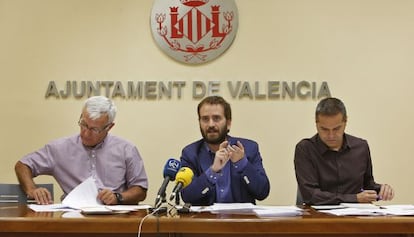 De izquierda a derecha, Joan Ribó (Compromís), Salvador Broseta (PSPV-PSOE) y Amadeu Sanchis (Esquerra Unida).