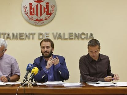 De izquierda a derecha, Joan Ribó (Compromís), Salvador Broseta (PSPV-PSOE) y Amadeu Sanchis (Esquerra Unida).