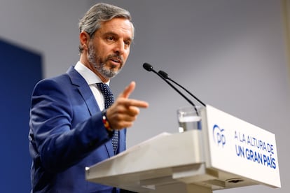 El vicesecretario de Economía del Partido Popular (PP), Juan Bravo, en una conferencia de prensa, el pasado noviembre, en Madrid.