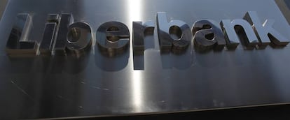 Rótulo con el logotipo de Liberbank