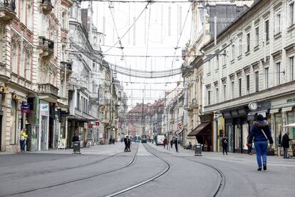 Ambiente de la calle Herrengasse en Viena. Tras encadenar varios récords de nuevas infecciones en las últimas semanas, la república alpina, de 8,9 millones de habitantes, registra actualmente una incidencia acumulada en siete días de 1.102 nuevos contagios por cada 100.000 habitantes.