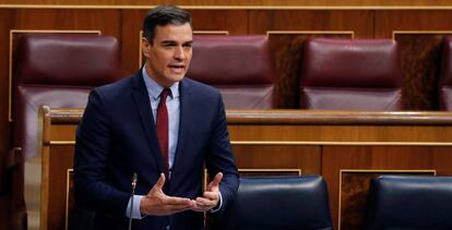 El presidente del Gobierno, Pedro Sánchez, durante su intervención en el pleno del Congreso para aprobar la quinta prórroga del estado de alarma.