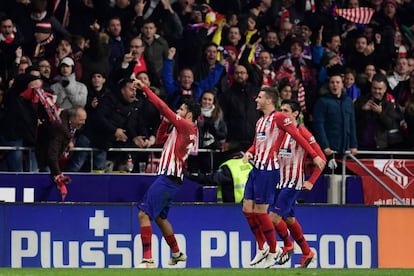 Diego Costa celebra su gol al Barcelona.