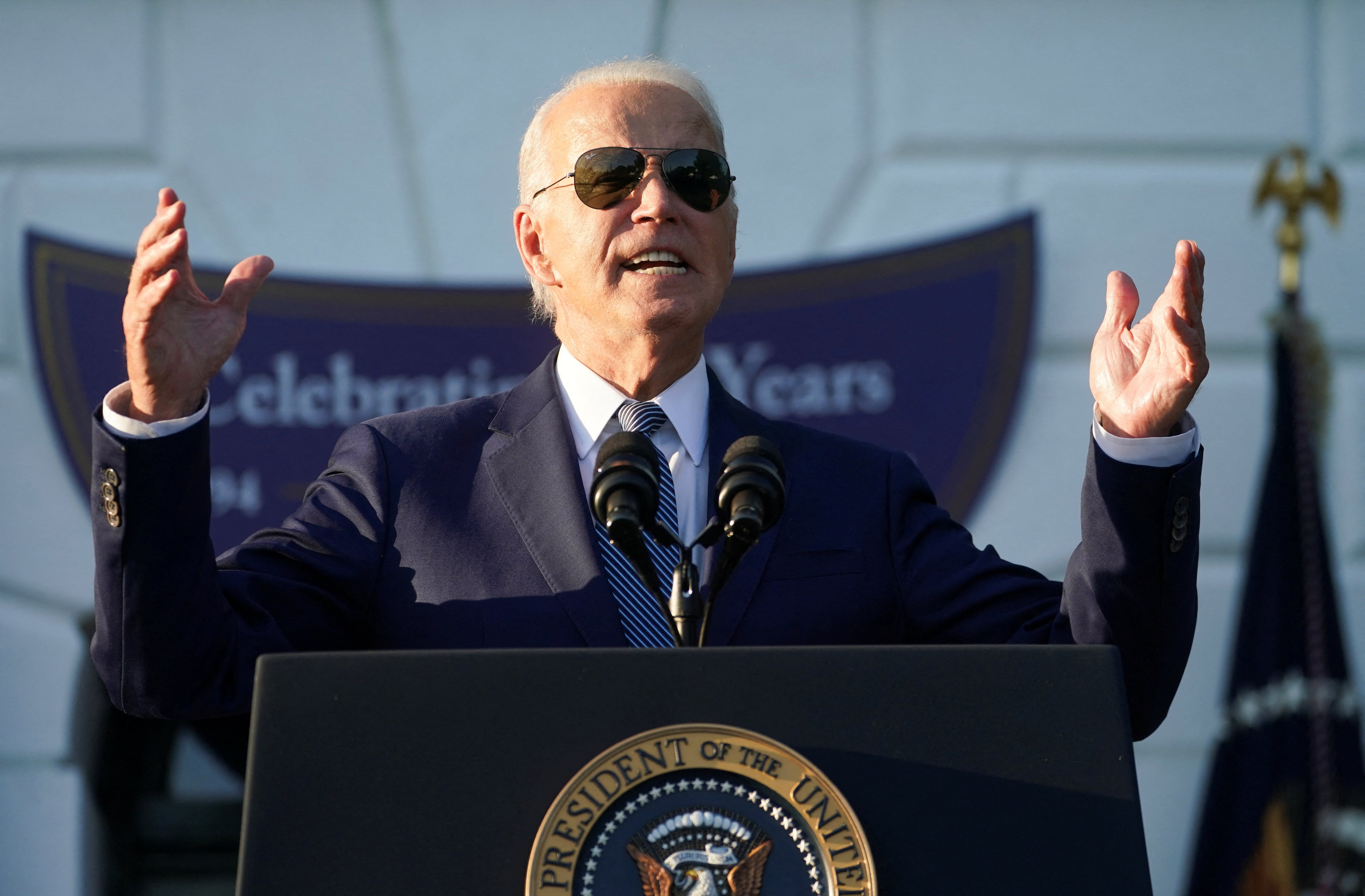 Biden toma medidas arancelarias contra Temu y Shein por su “competencia desleal” 