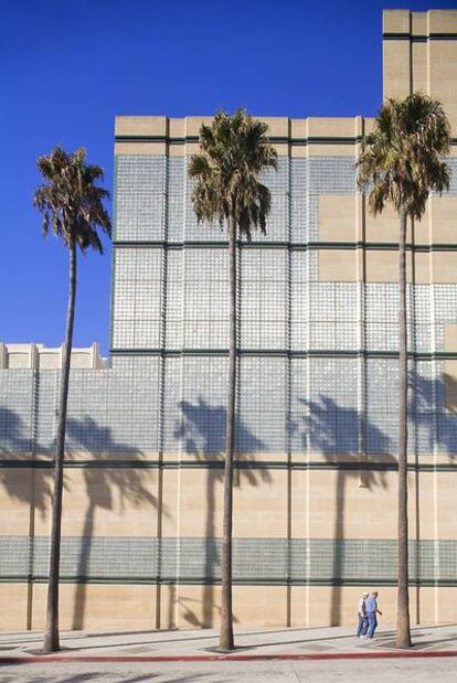 El Museo de Arte del Condado de Los Ángeles es un complejo de siete edificios, dos de ellos de Renzo Piano.