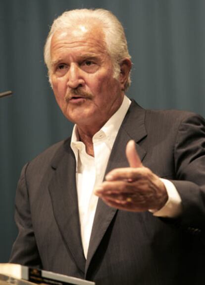 Carlos Fuentes, ayer en Madrid.