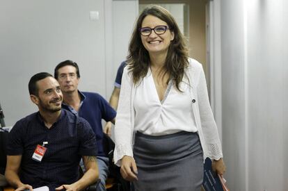 La vicepresidenta del Consell, M&oacute;nica Oltra, en la sala de comparecencias. 