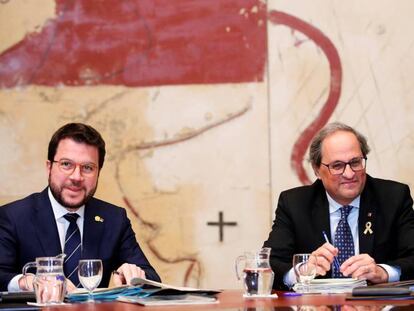 Pere Aragonès y Quim Torra, en la reunión del Govern de este lunes.