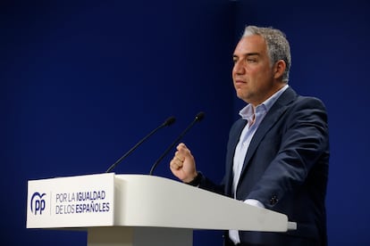 Elías Bendodo, este lunes en una rueda de prensa en la sede del PP, en Madrid.