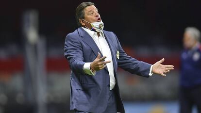 Miguel Herrera, durante un partido.