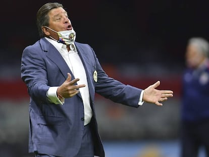 Miguel Herrera, durante un partido.