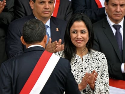 Nadine Heredia aplaude a su esposo, Ollanta Humala.