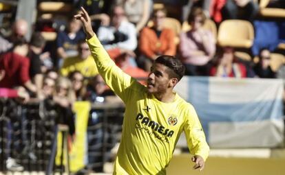 Jonathan dos Santos celebra el gol marcado al Deportivo.