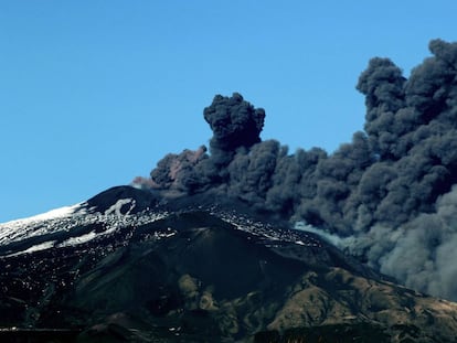 La erupción del volcán Etna, en imágenes