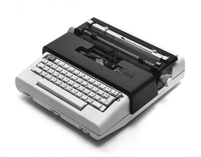 En 1970, después del éxito de la mítica Valentine, llegó una nueva máquina de escribir eléctrica, la 'Letrera, 36', vendida por Hispano Olivetti.